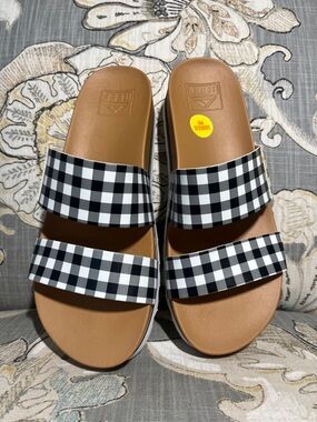 Reef Tan Footbed Slide Sandal with Black & White Patterned Strap